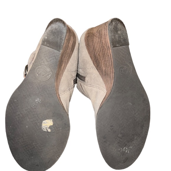 lucky brand yarek taupe tan suede wedge booties with buckle - Picture 6 of 7